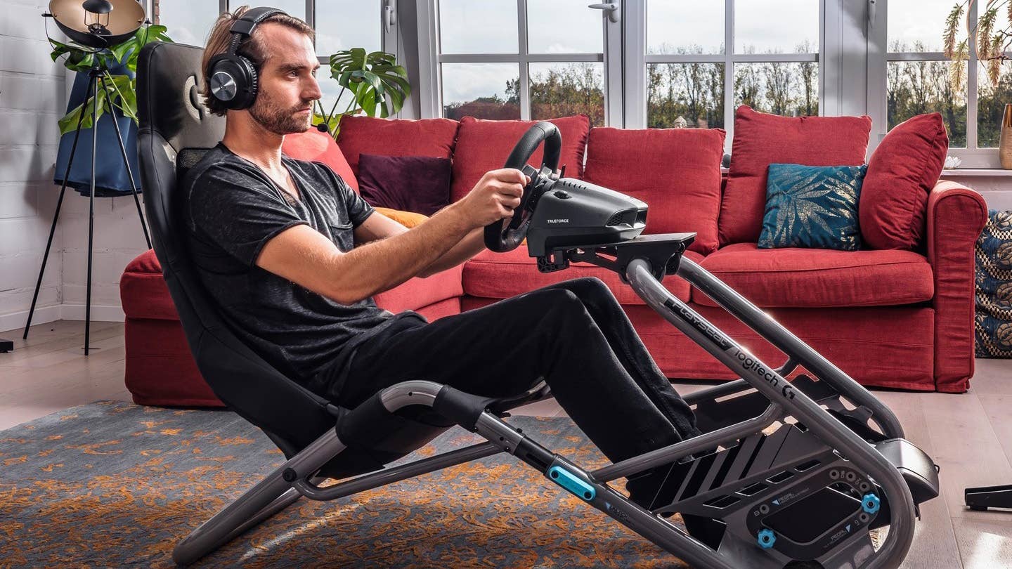 Playseat Trophy rig