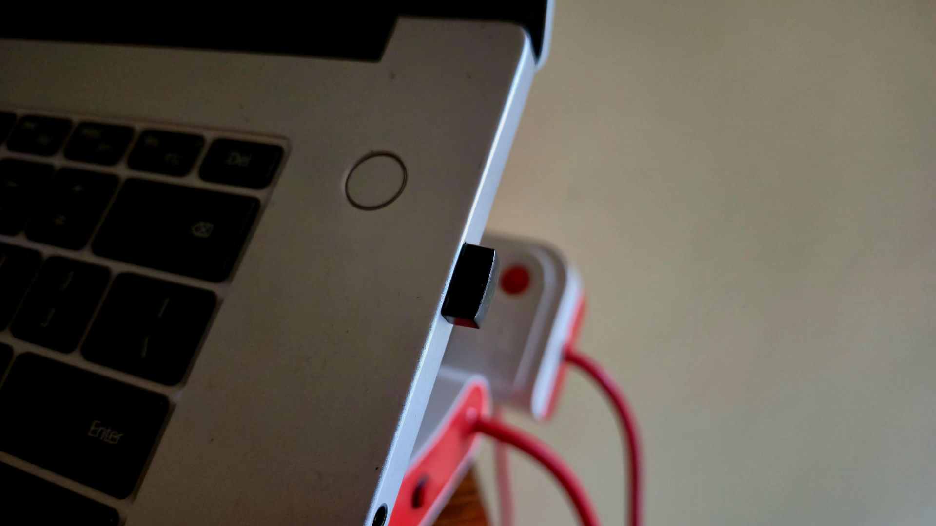 Check cable connections or wireless receivers