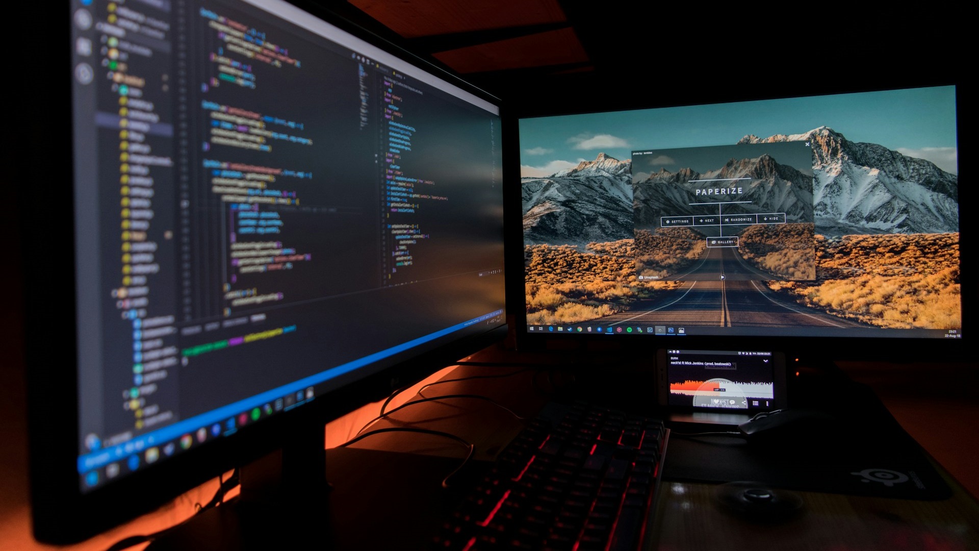 Modern workstation with multiple screens